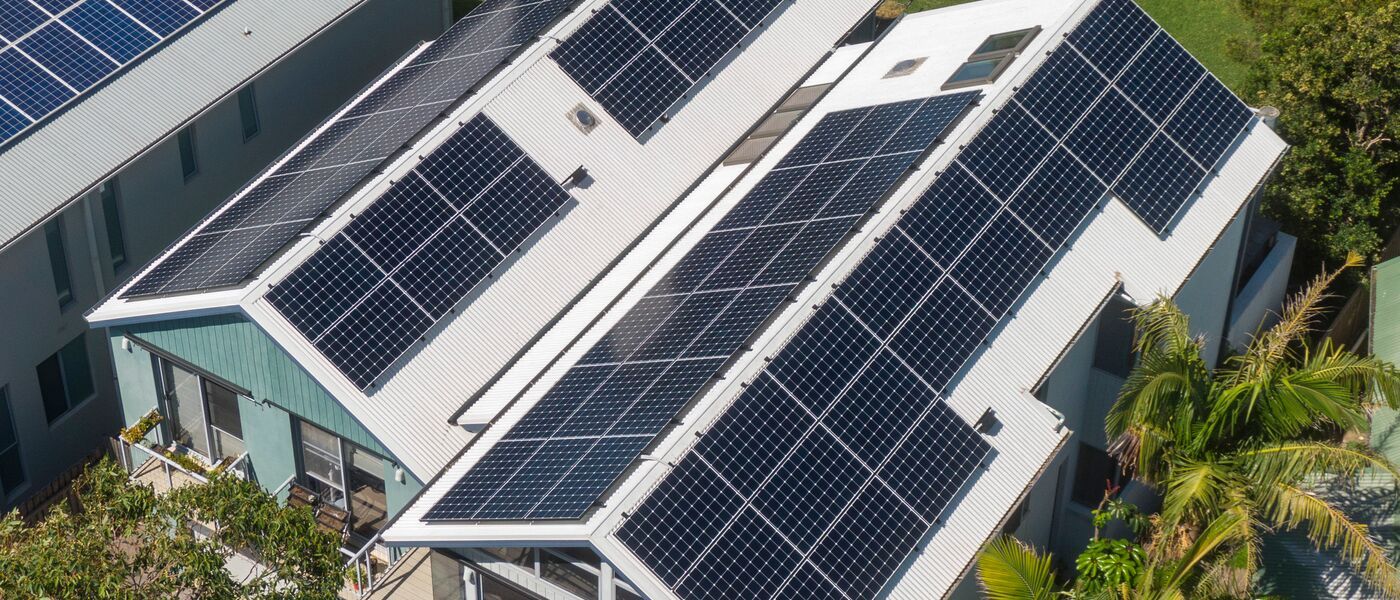 Sunpower-maxeon-common-problems-solar-panels-roof-issues_hero